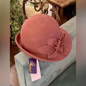 1920’s Cloche/Church Bowler hat with flower detail.  100% Wool, Feminine, NWT